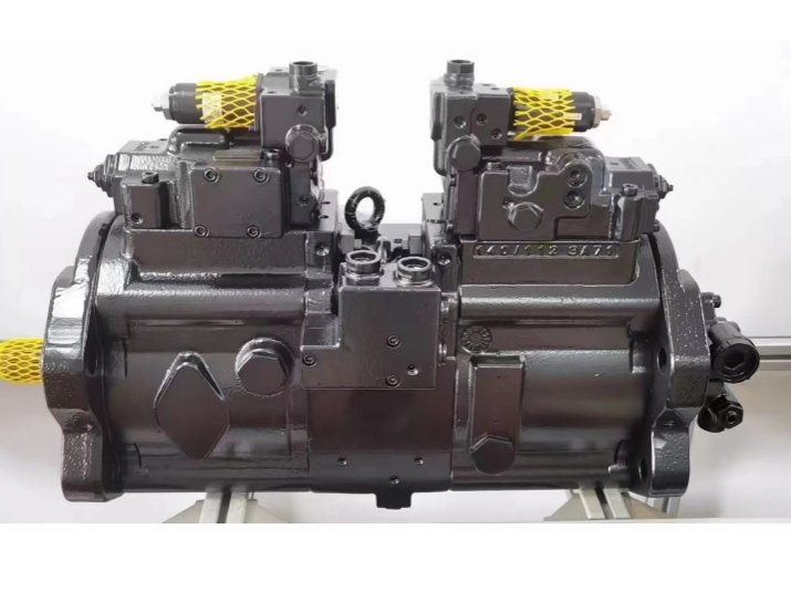 Compact-class hydraulic pump and control components