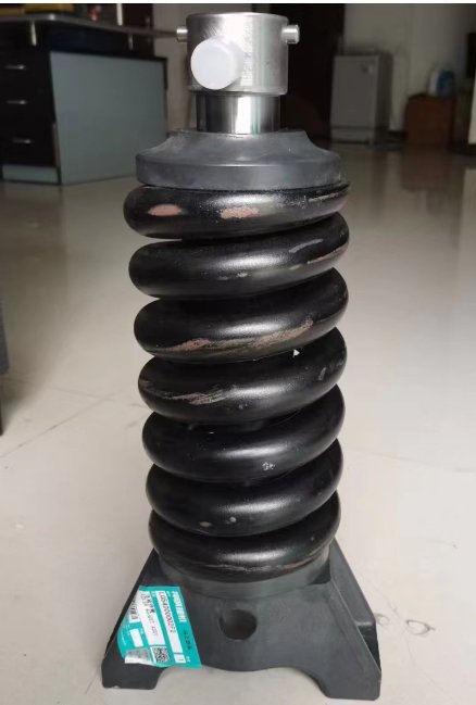 Compact excavator undercarriage and rubber track components